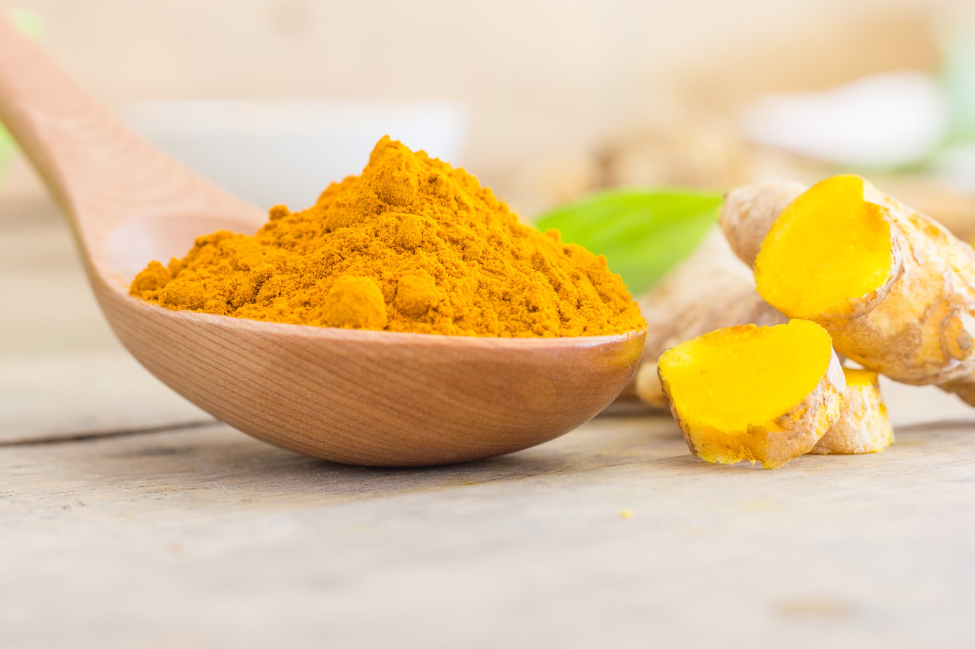 ประวัติความเป็นมาของขมิ้นชัน (Curcuma longa)