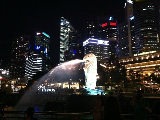 ทัวร์เมืองกลางคืน  ณ ประเทศสิงค์โปร  